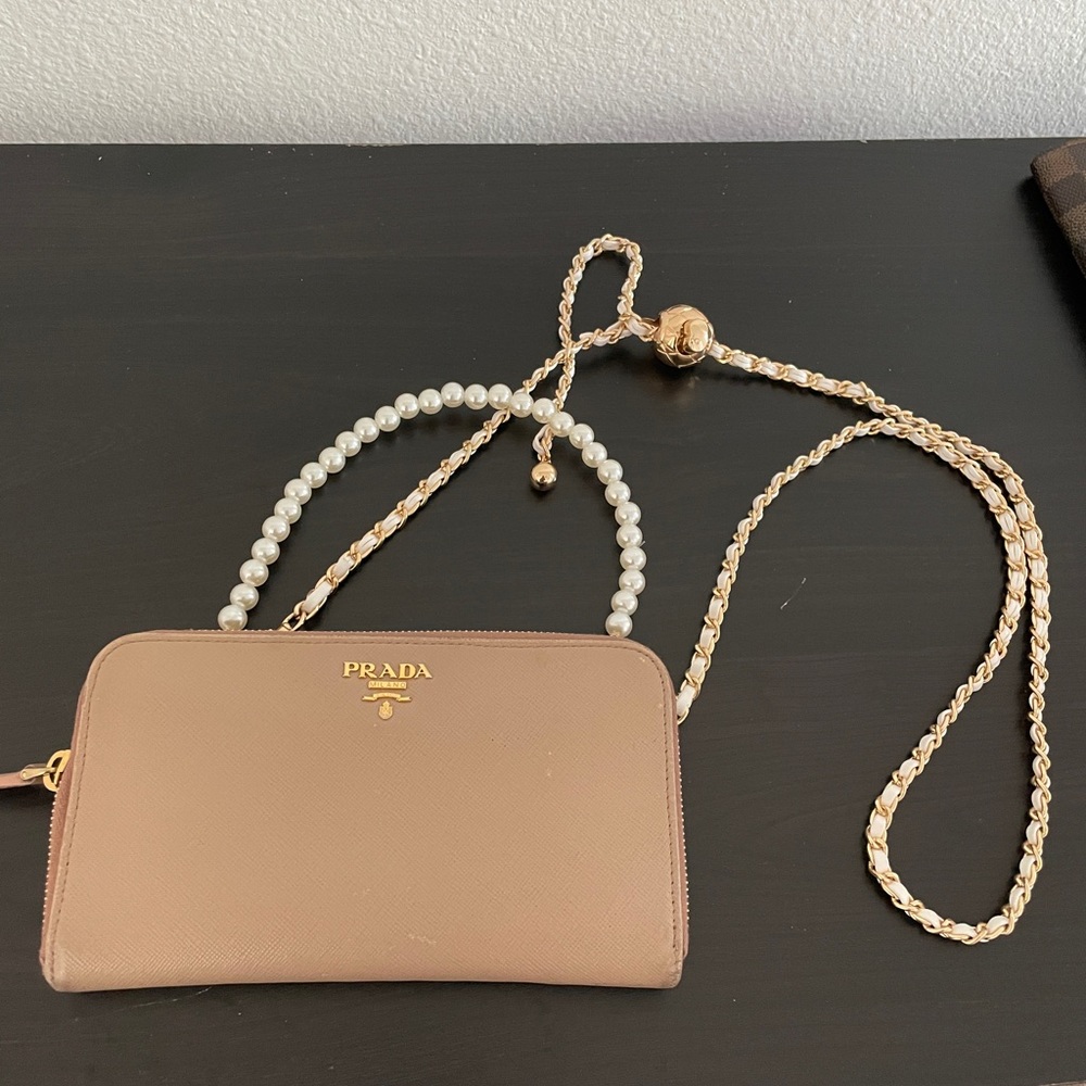 Prada beige woc